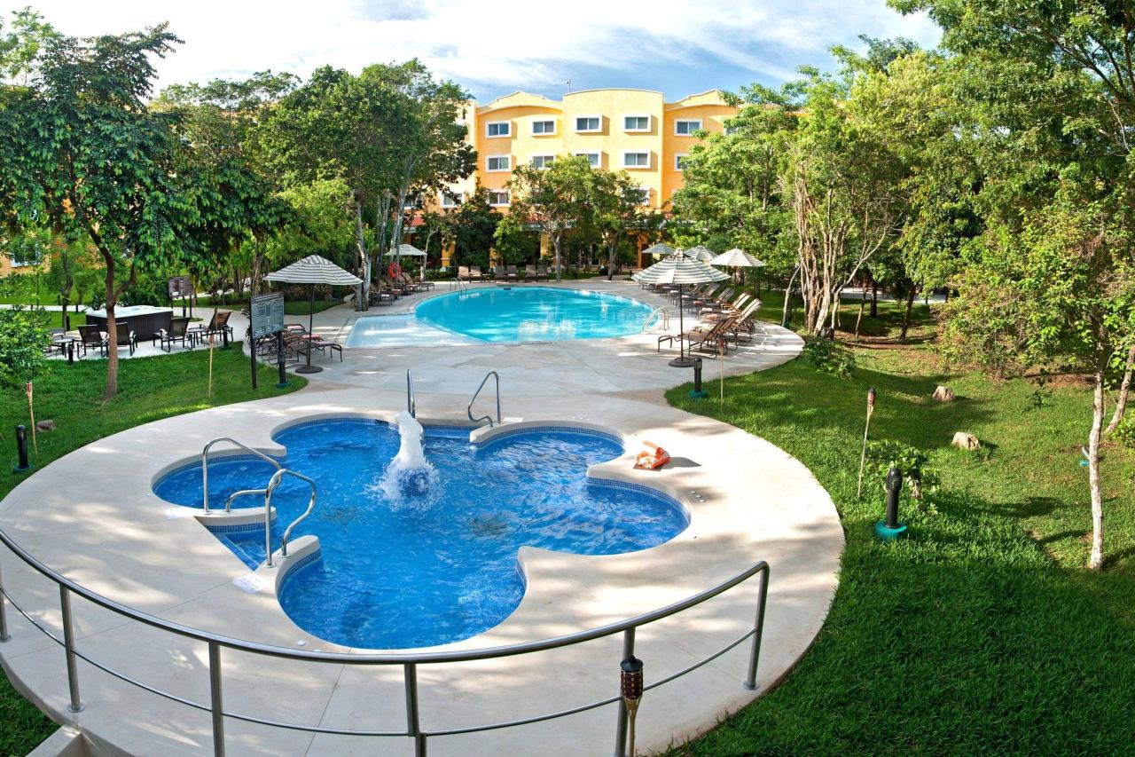 Bañera de hidromasaje en hotel que se ubica a pocos minutos del aeropuerto internacional de cancun