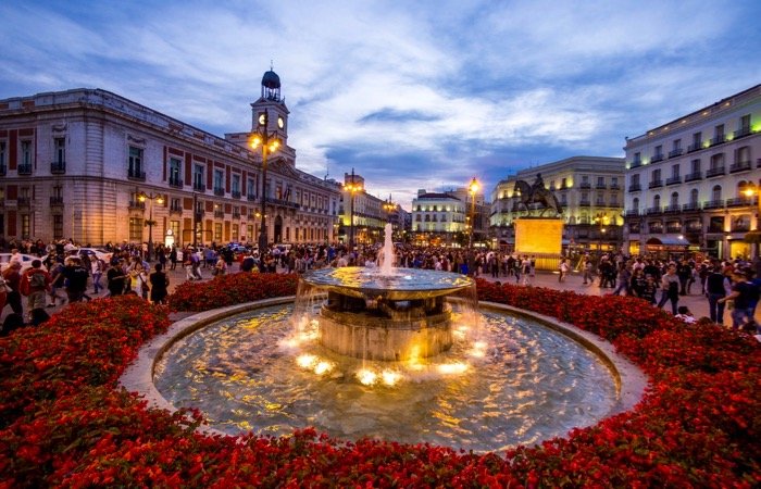 Dónde alojarse y comer limpio Puerta del Sol en Madrid, España