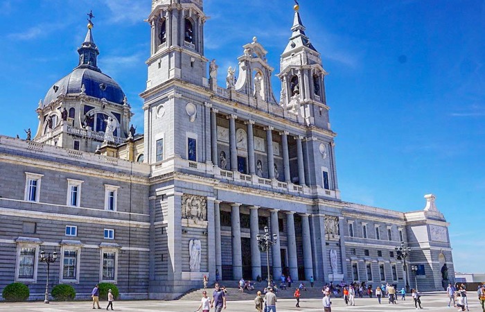 Vista de la Catedral de la Almudena del Palacio Real, Madrid
