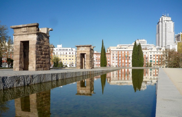 Visitando el Templo de Debod en Madrid, España
