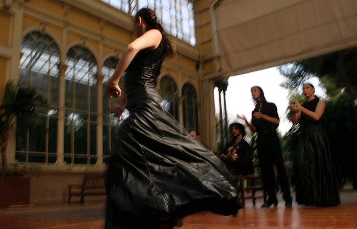 Dónde ver baile flamenco en Sevilla, España.