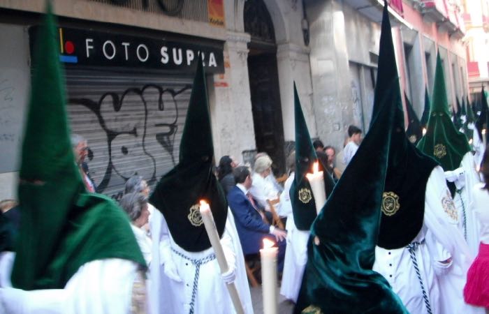Procesiones de Semana Santa en Sevilla, España.
