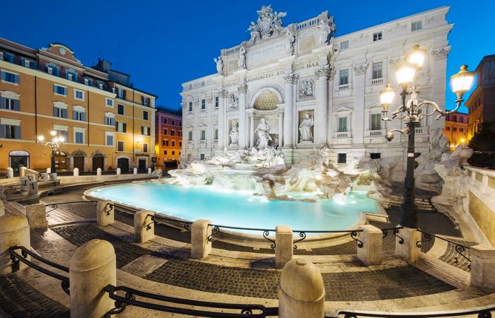 La Fontana de Trevi en Roma, Italia