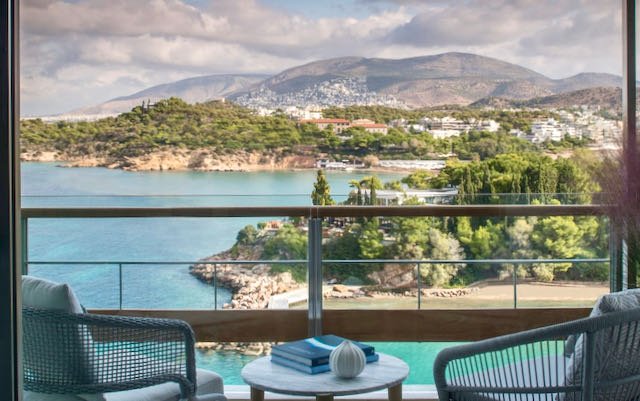 El mejor resort de playa en la Riviera de Atenas. 