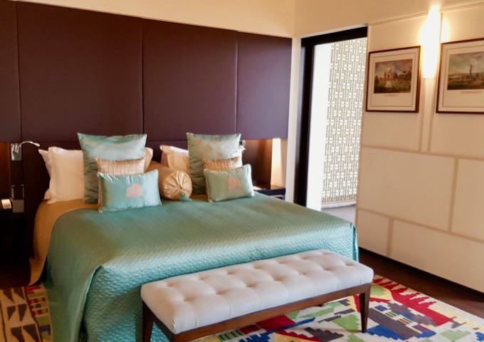 Las suites cuentan con estampados de la antigua India.