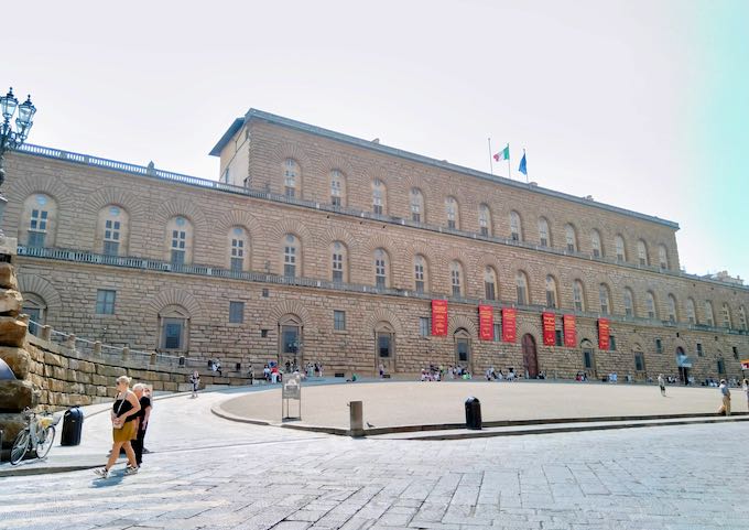 Palazzo Pitti tiene una gran colección de arte.