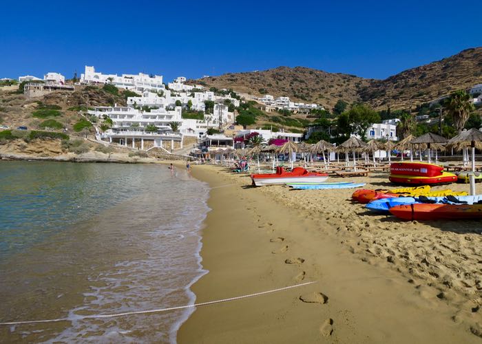 La mejor isla griega para playas es Ios.