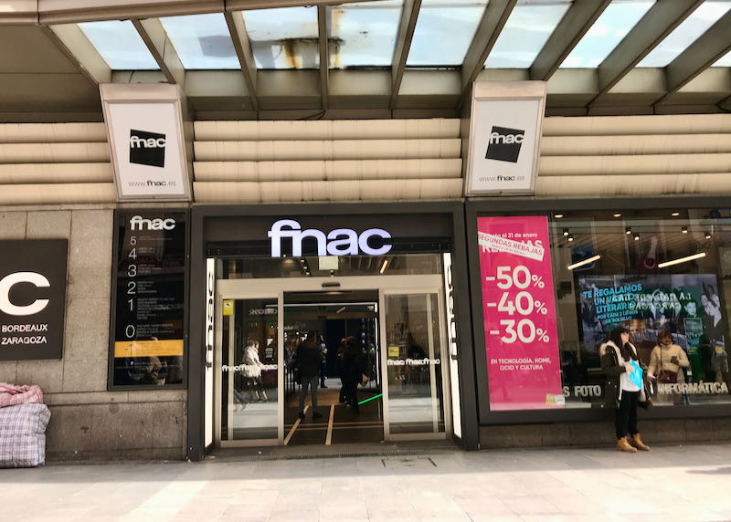 FNAC es una gran tienda por departamentos.
