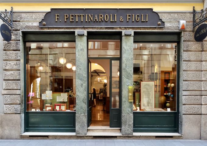Pettinaroli & Figli es una excelente papelería.