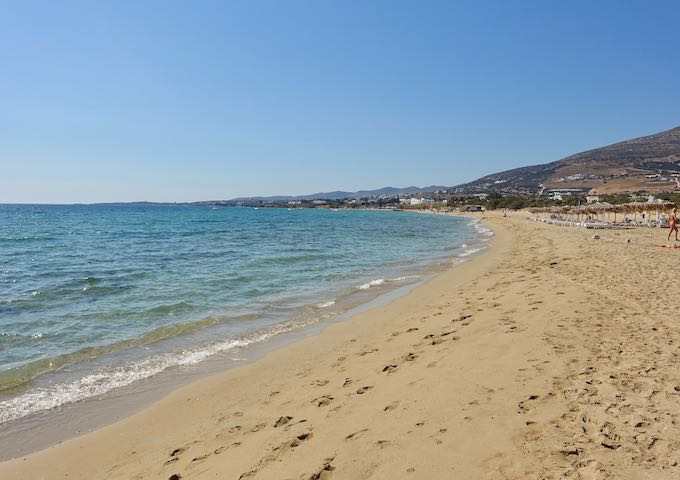 Playa Chrissi Akti en Paros, Grecia
