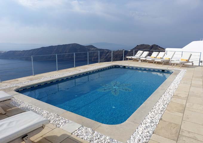 La piscina principal ofrece unas vistas fantásticas y suele ser tranquila.