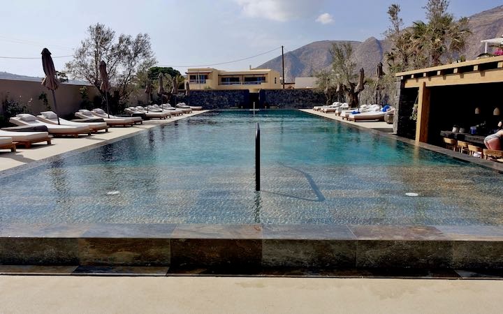 Istoria Hotel, el mejor de los hoteles de playa de Santorini