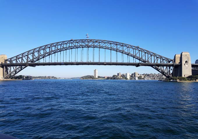 El Fullerton está cerca del puente del puerto de Sydney