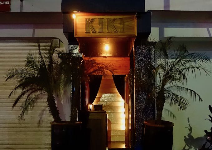 La entrada de la discoteca Kiki en Tulum