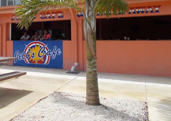 Jill's Café es famoso por su comida mexicana y su conexión Wi-Fi gratuita.