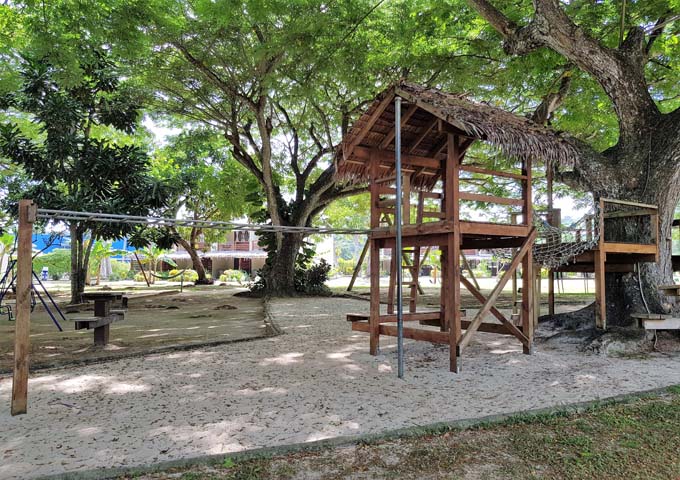 Atractivo parque infantil en Cocomo Resort.