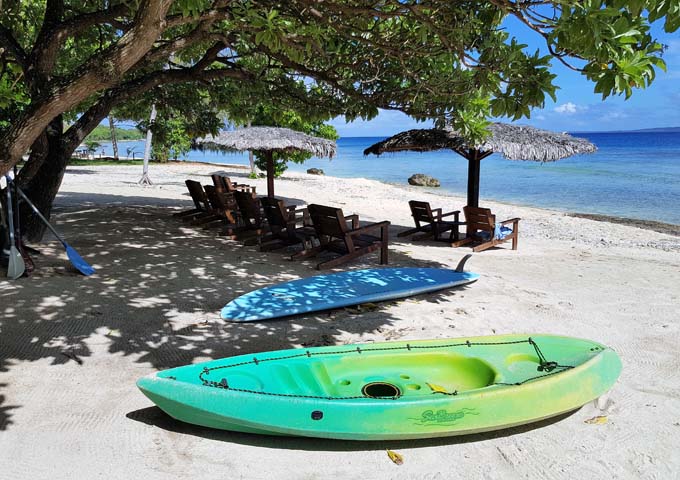 Se pueden alquilar kayaks y tablas de remo de forma gratuita.