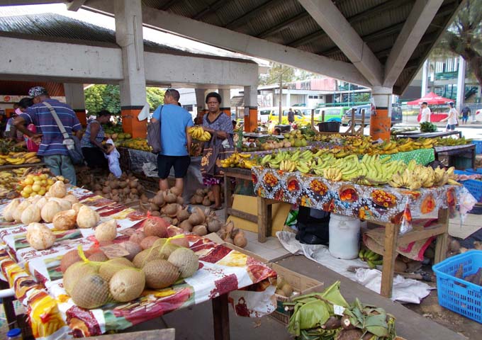 El mercado de productos de Port Vila es una visita obligada.