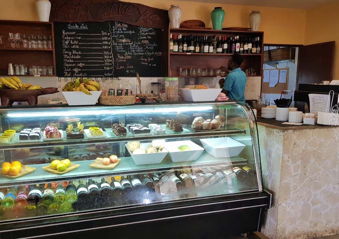 Café Vila es muy popular entre el público local.