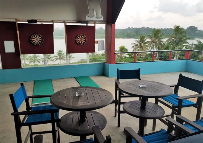 Retreat Seaside Resort cercano es popular entre los expatriados.