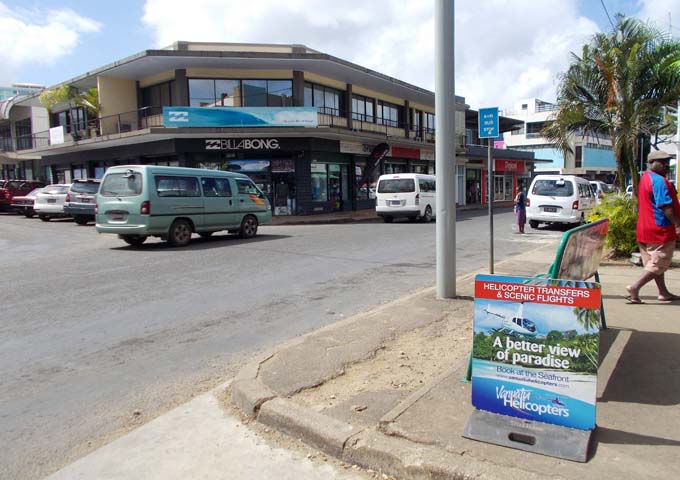 Port Vila está a sólo 1,5 km.