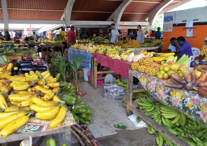 El mercado de productos de Port Vila es una visita obligada.