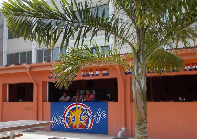 Jill's Café es popular por su comida mexicana.