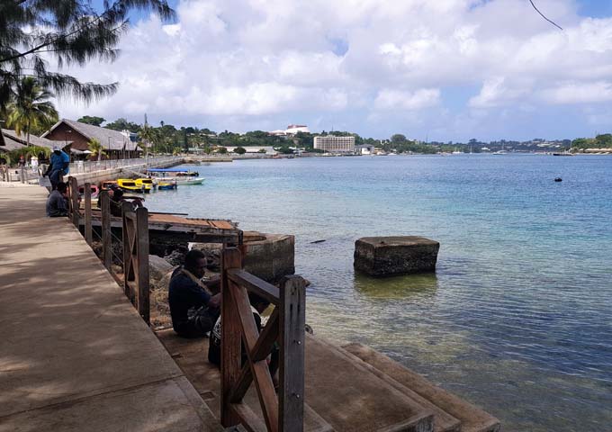 Port Vila se encuentra en el puerto.