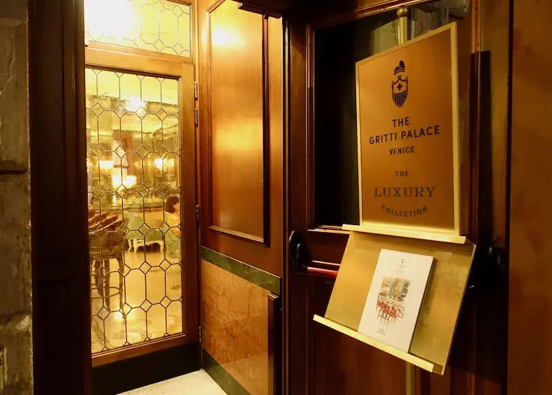 Bar Longhi en el Hotel Gritti Palace en Venecia, Italia