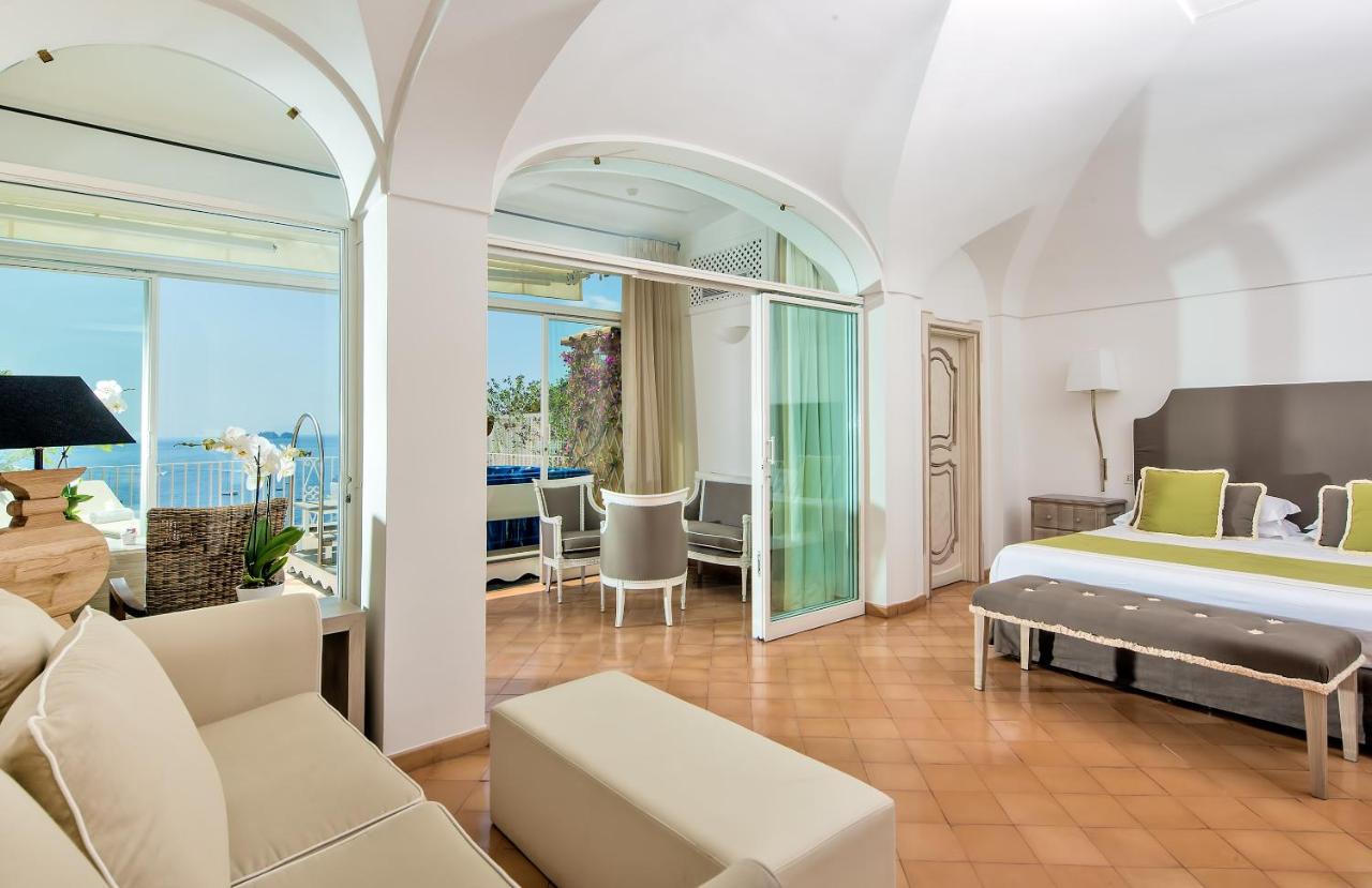 preciosa habitacion con vistas en el Hotel L'Ancora en Positano