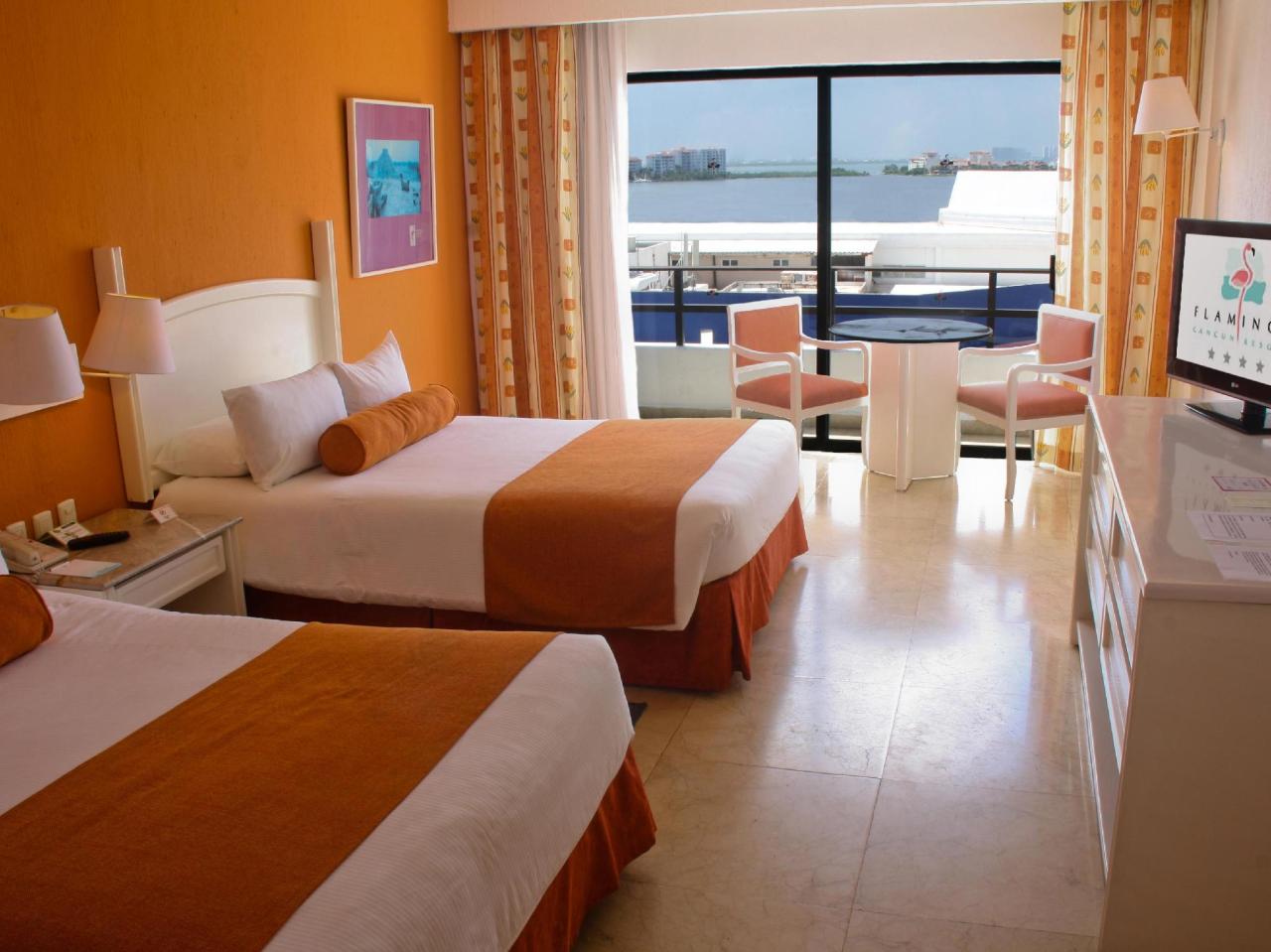 Habitación en el hotel Flamingo Cancún Resort
