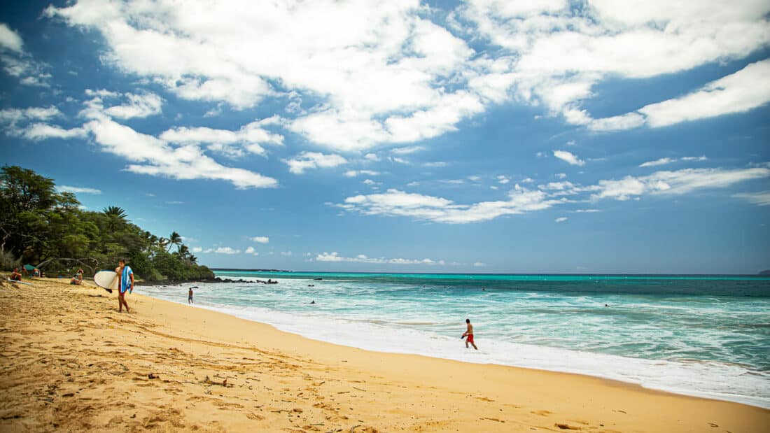 Arenas doradas de Big Beach, una de las principales atracciones de Maui