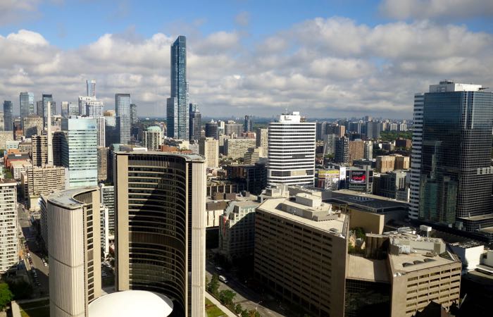 Altísimos rascacielos en el distrito financiero de Toronto.