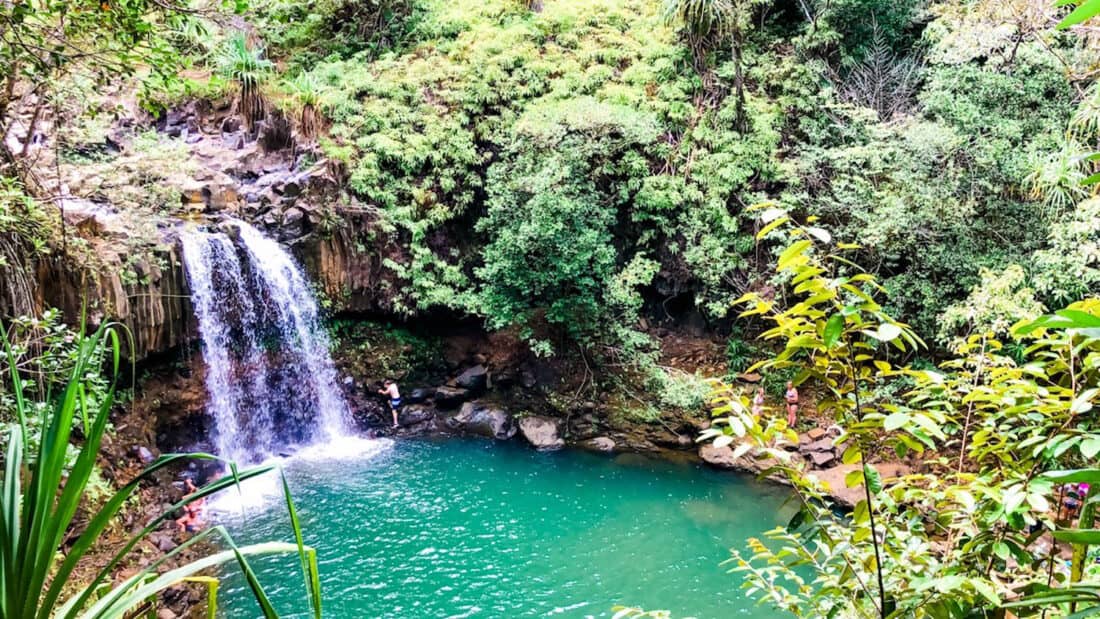 Tirarse a las piscinas de Twin Falls, una de las mejores cosas que hacer en Maui