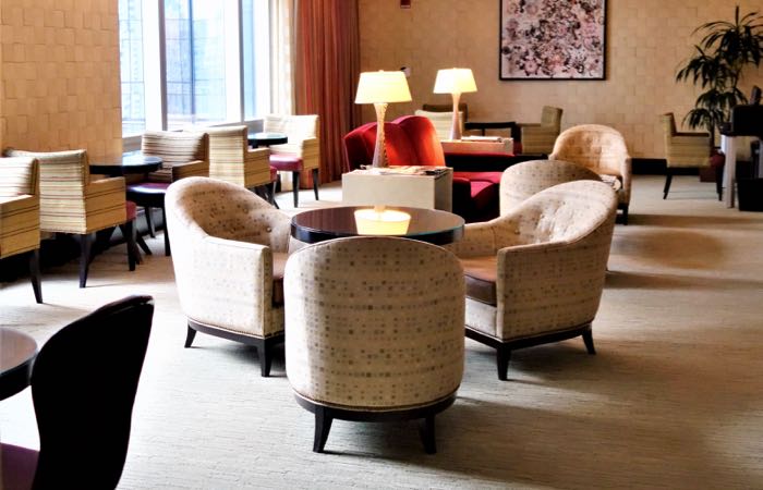 El InterContinental Boston es un hotel elegante y contemporáneo frente al mar.