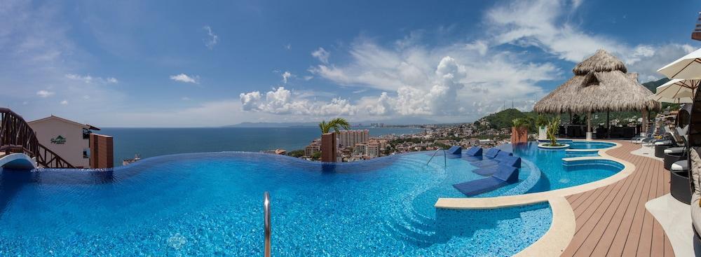 piscina del hotel resort by pinnacle 220 en puerto vallarta