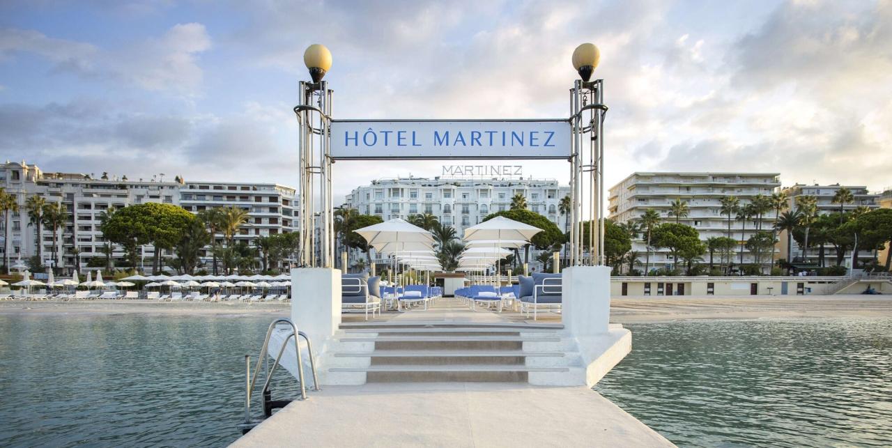 exterior del hotel martinez en Cannes