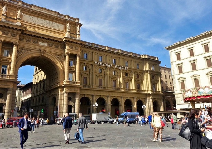 Hotel de Florencia en Piazza della Repubblica