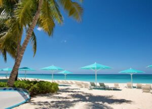 La mejor playa para alojarse en las Islas Caimán.