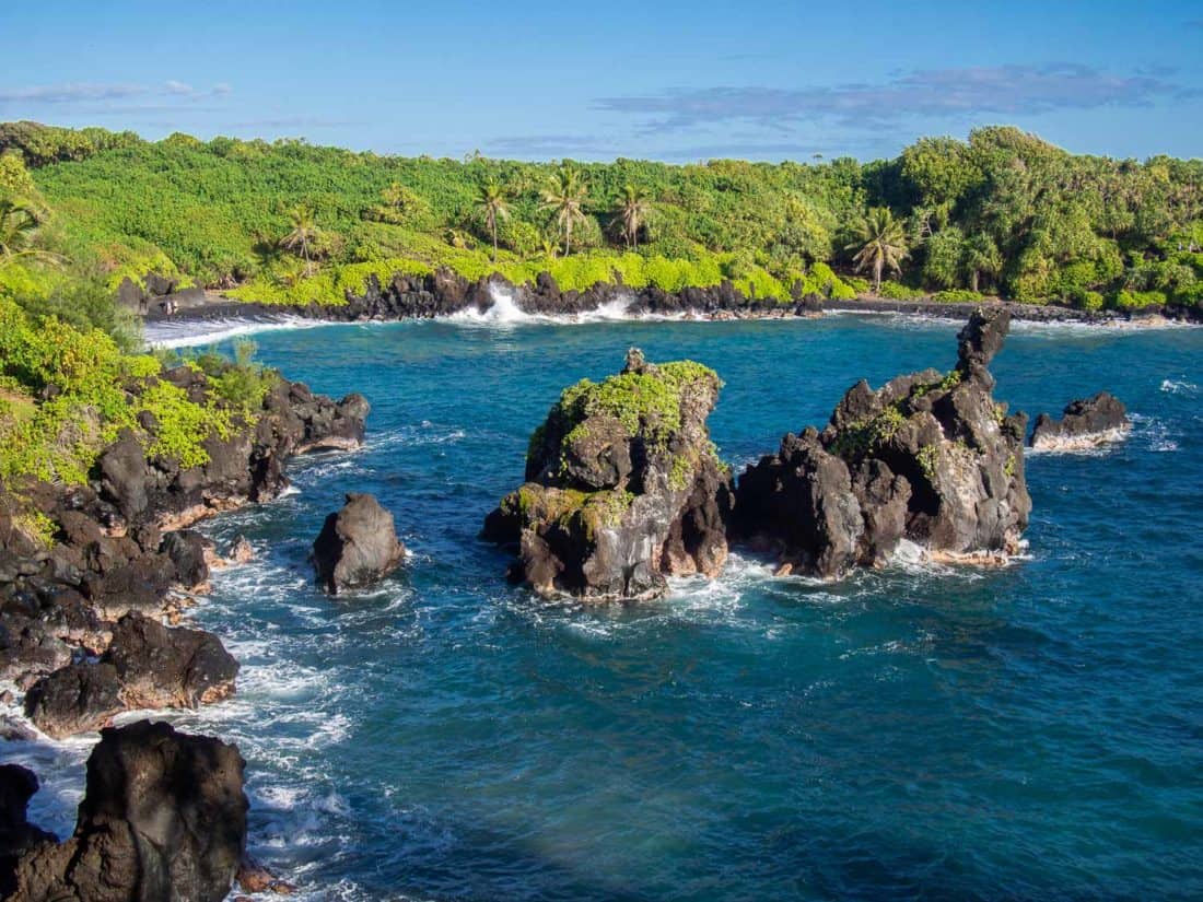 Pilas de mar en el Parque Estatal Wai'anapanapa cerca de Hana en Maui