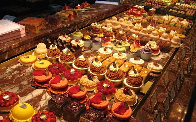 París para niños: pasteles horneados