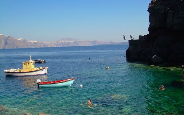 Una de las mejores playas de Santorini: Amoudi Bay