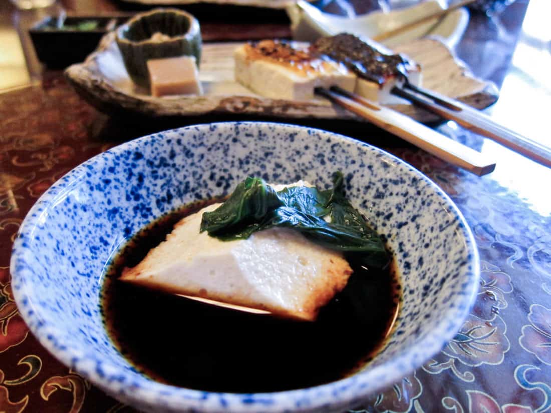 Juego de tofu vegano Tosuiro en Kioto